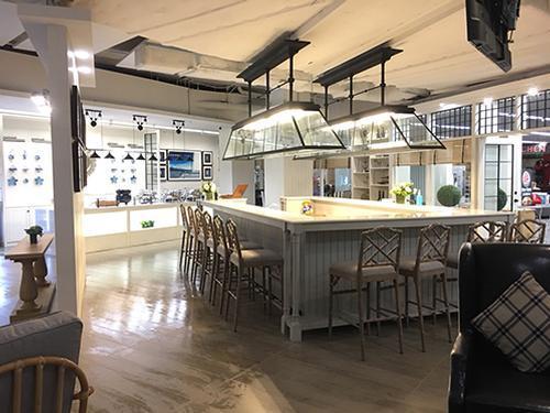 Coral Beach (Coral Executive Lounge), Phuket International, Thailand Coral Beach (Coral Executive Lounge), Phuket International, Thailand