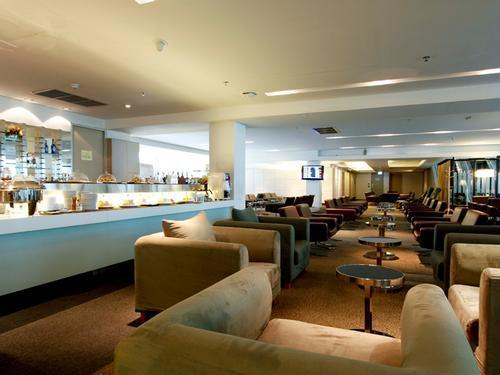Louis' Tavern CIP First Class (Conc A) Lounge, Bangkok Louis' Tavern CIP First Class (Conc A) Lounge, Bangkok