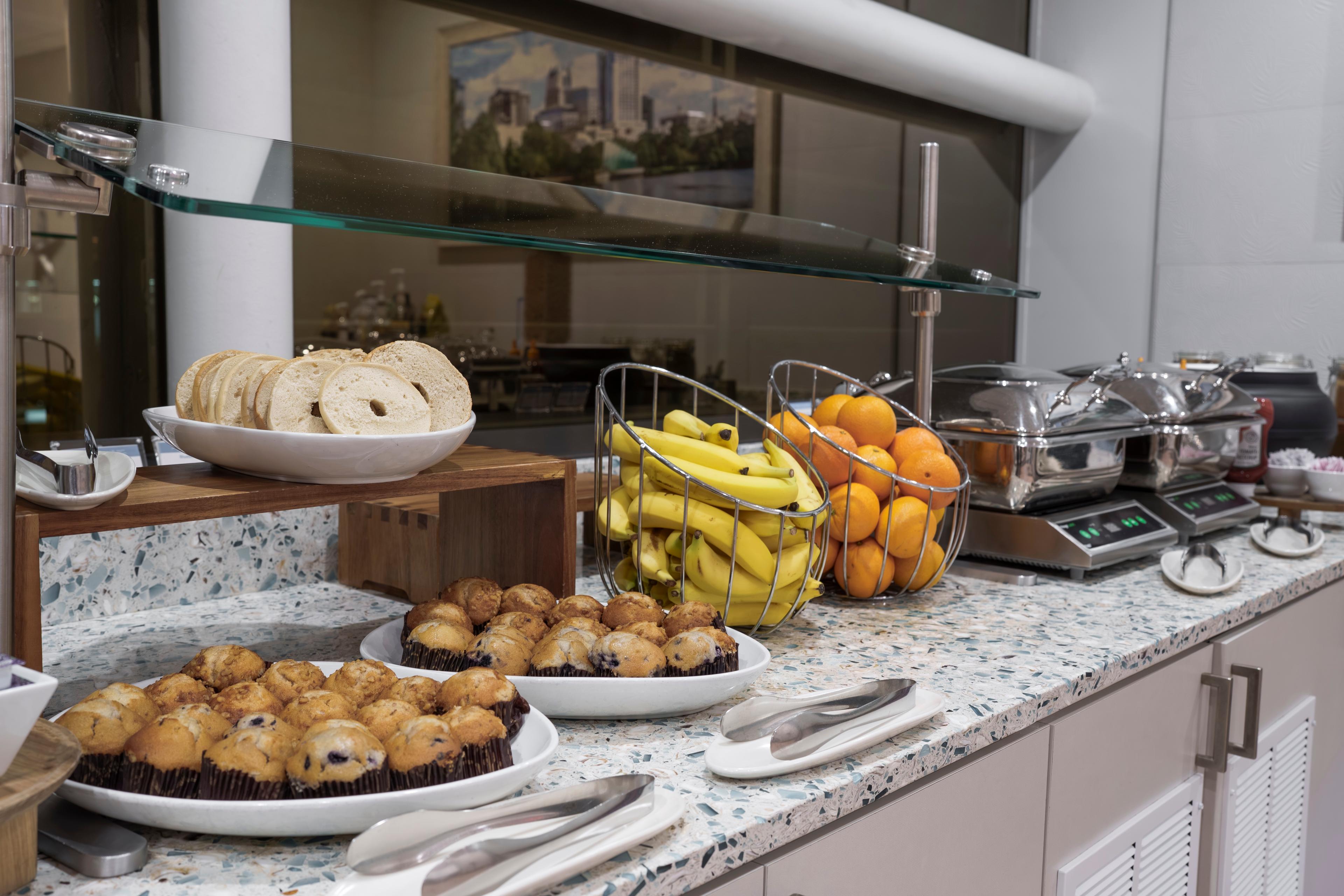 The Club MCO (Gates 1-29), Orlando International, USA The Club MCO (Gates 1-29), Orlando International, USA