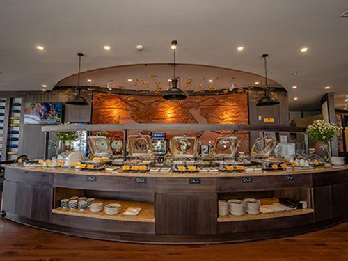 Song Hong Premium Lounge, Hanoi Noi Bai Intl, Vietnam Song Hong Premium Lounge, Hanoi Noi Bai Intl, Vietnam