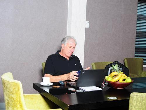 Nthula Lounge, Gaborone Sir Seretse Khama Nthula Lounge, Gaborone Sir Seretse Khama