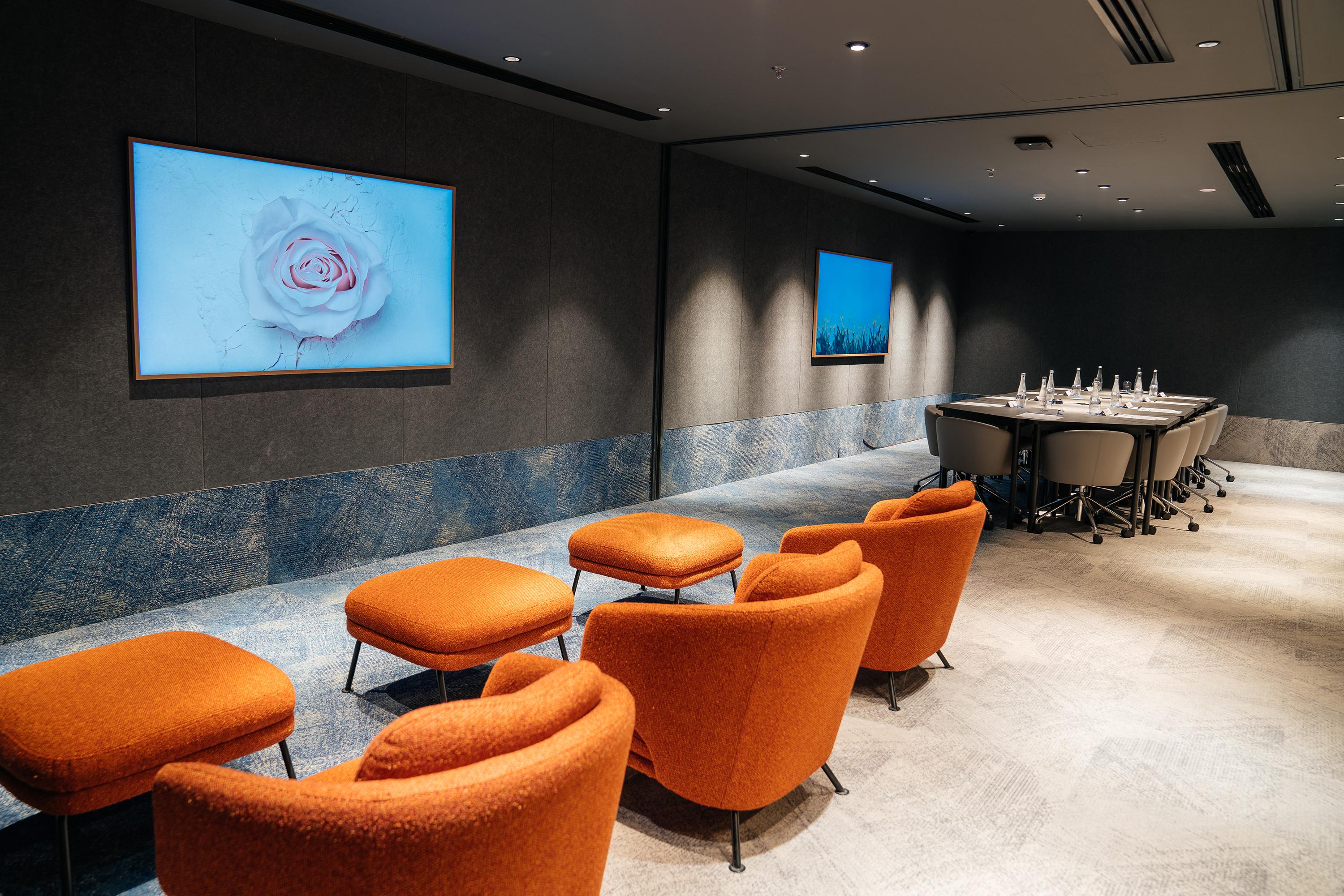 Capsule Transit MAX, Kuala Lumpur Intl, Malaysia Capsule Transit MAX, Kuala Lumpur Intl, Malaysia