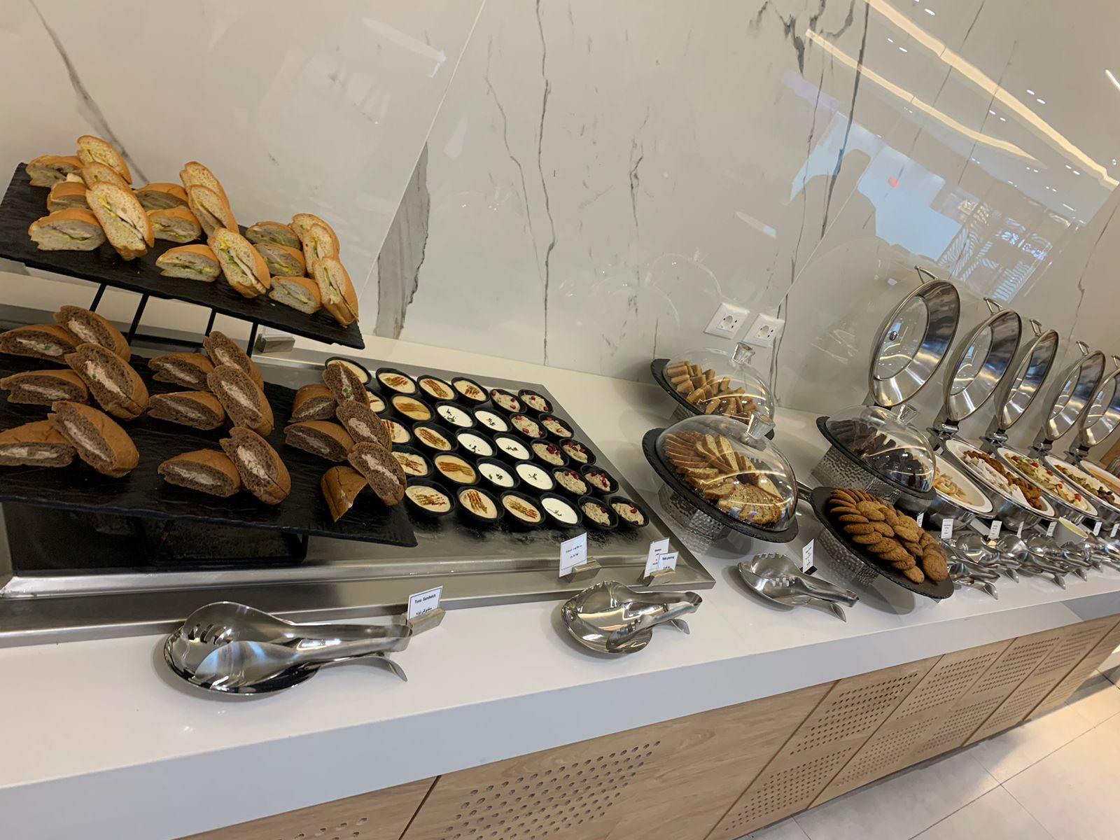 Ahlein Emerald Lounge, Cairo International, Egypt Ahlein Emerald Lounge, Cairo International, Egypt