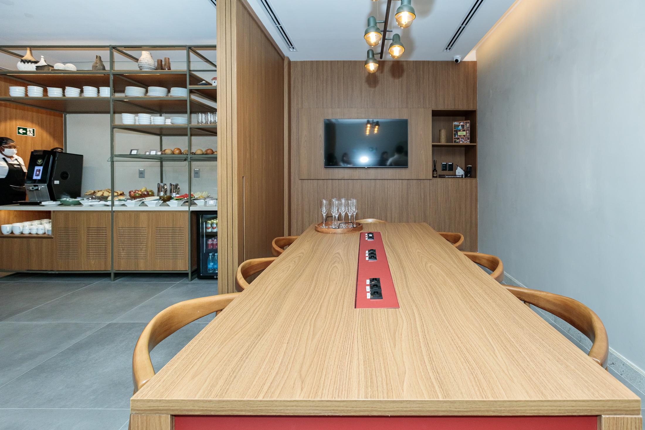 Ambaar Club Landside