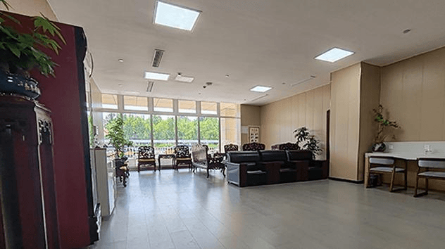 Main Image Main Image