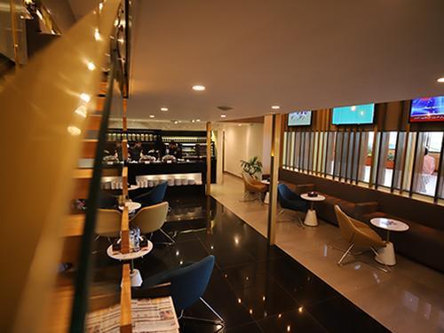 Majestic Lounge_Karachi_Pakistan Majestic Lounge_Karachi_Pakistan