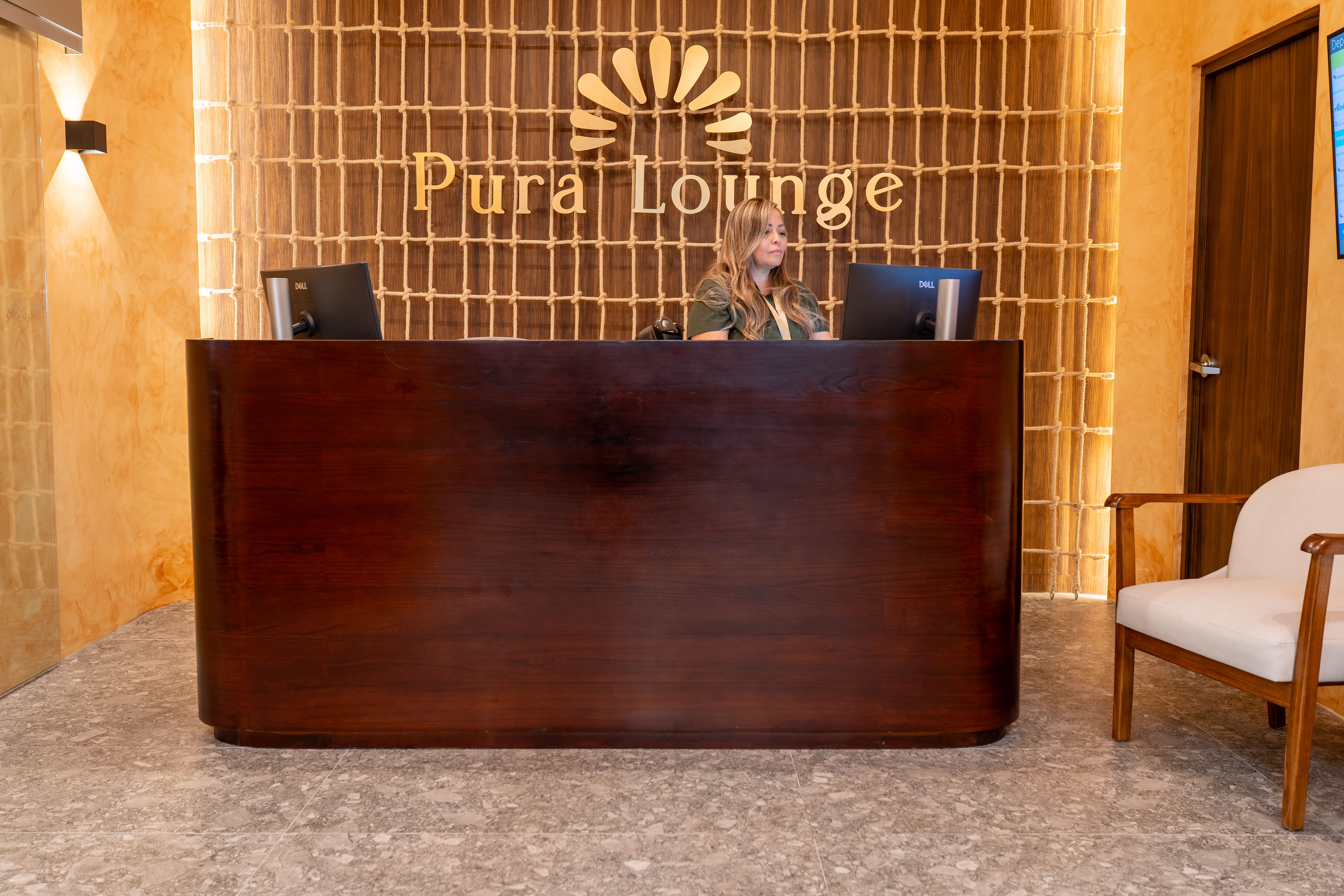 Pura Lounge, Daniel Oduber Quirós International, Costa Rica Pura Lounge, Daniel Oduber Quirós International, Costa Rica