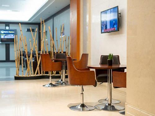 Salon Ebene_Pointe-Noire Antonio Agostinho-Neto Intl_Congo Salon Ebene_Pointe-Noire Antonio Agostinho-Neto Intl_Congo