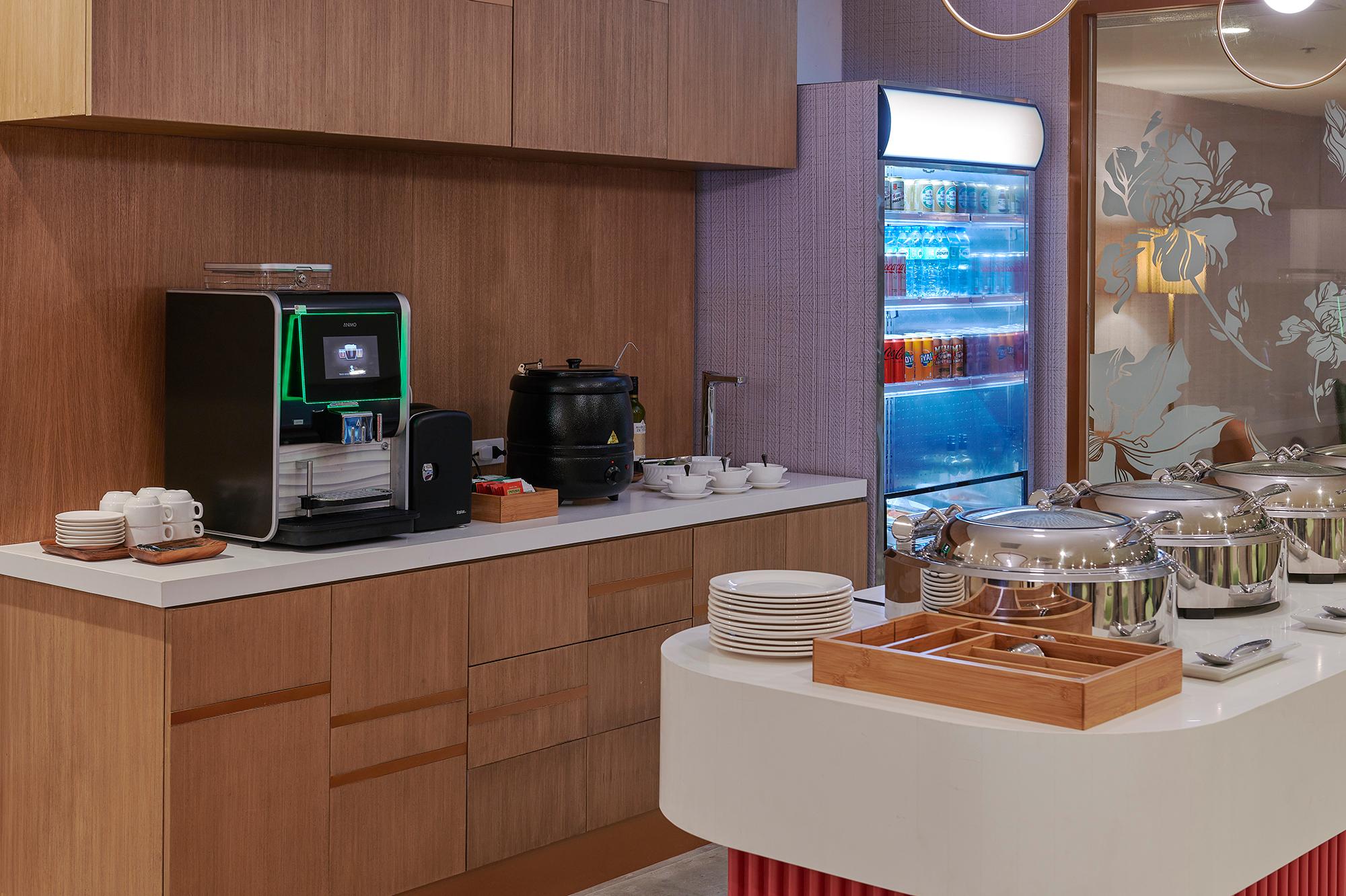 Plaza Premium Lounge, Clark International, Philippines Plaza Premium Lounge, Clark International, Philippines