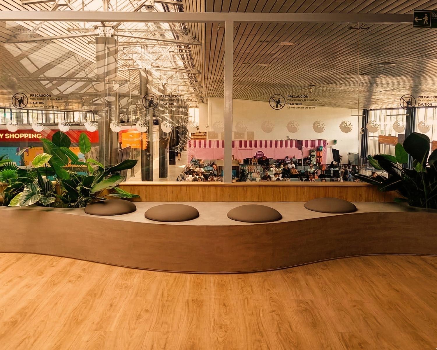 Harmony Lounge Bogota, El Dorado International, Colombia Harmony Lounge Bogota, El Dorado International, Colombia