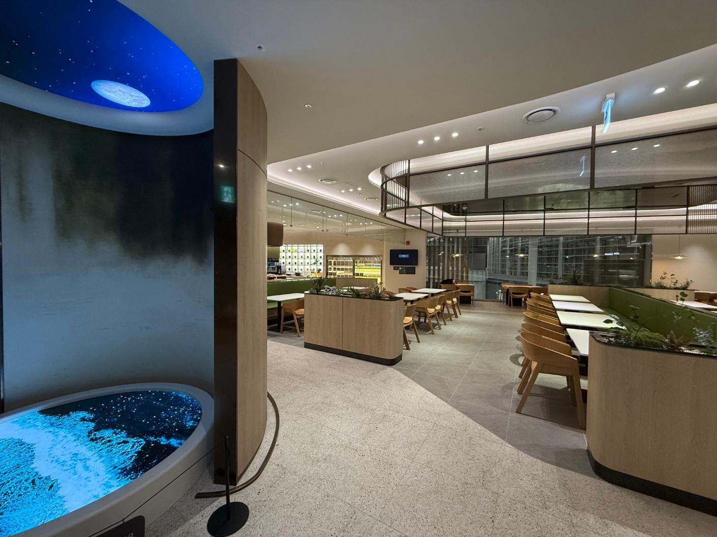 Sky Hub Lounge, Incheon International, South Korea Sky Hub Lounge, Incheon International, South Korea