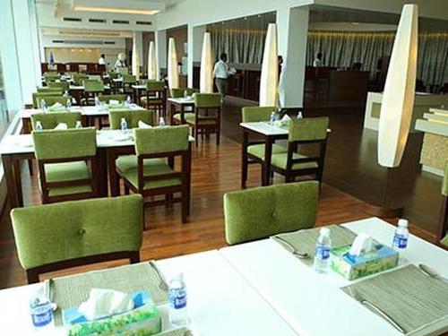 Earth Lounge, Cochin International, India Earth Lounge, Cochin International, India