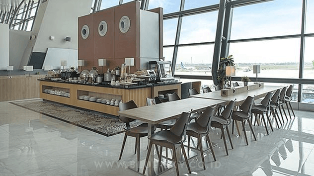 Saphire Blue Sky Premier Lounge