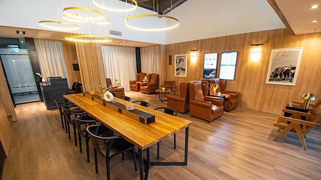 Main Image Main Image