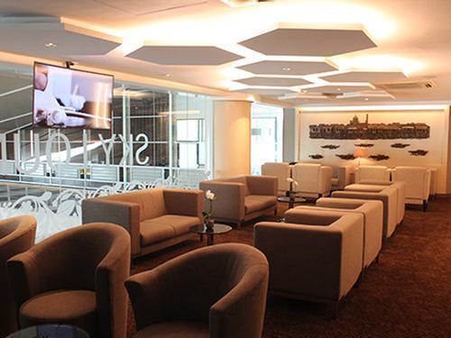 Royal Brunei's Sky Lounge, Bandar Seri Begawan Brunei International, Brunei Royal Brunei's Sky Lounge, Bandar Seri Begawan Brunei International, Brunei