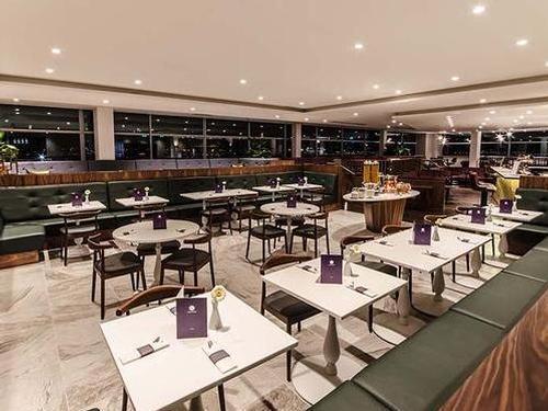 No.1 Gatwick, London Gatwick_South Terminal_UK No.1 Gatwick, London Gatwick_South Terminal_UK