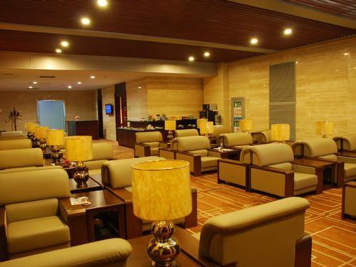 First Class Lounge