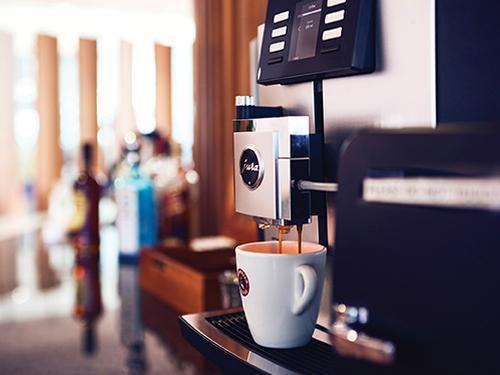 Calpe Lounge, Gibraltar International Calpe Lounge, Gibraltar International