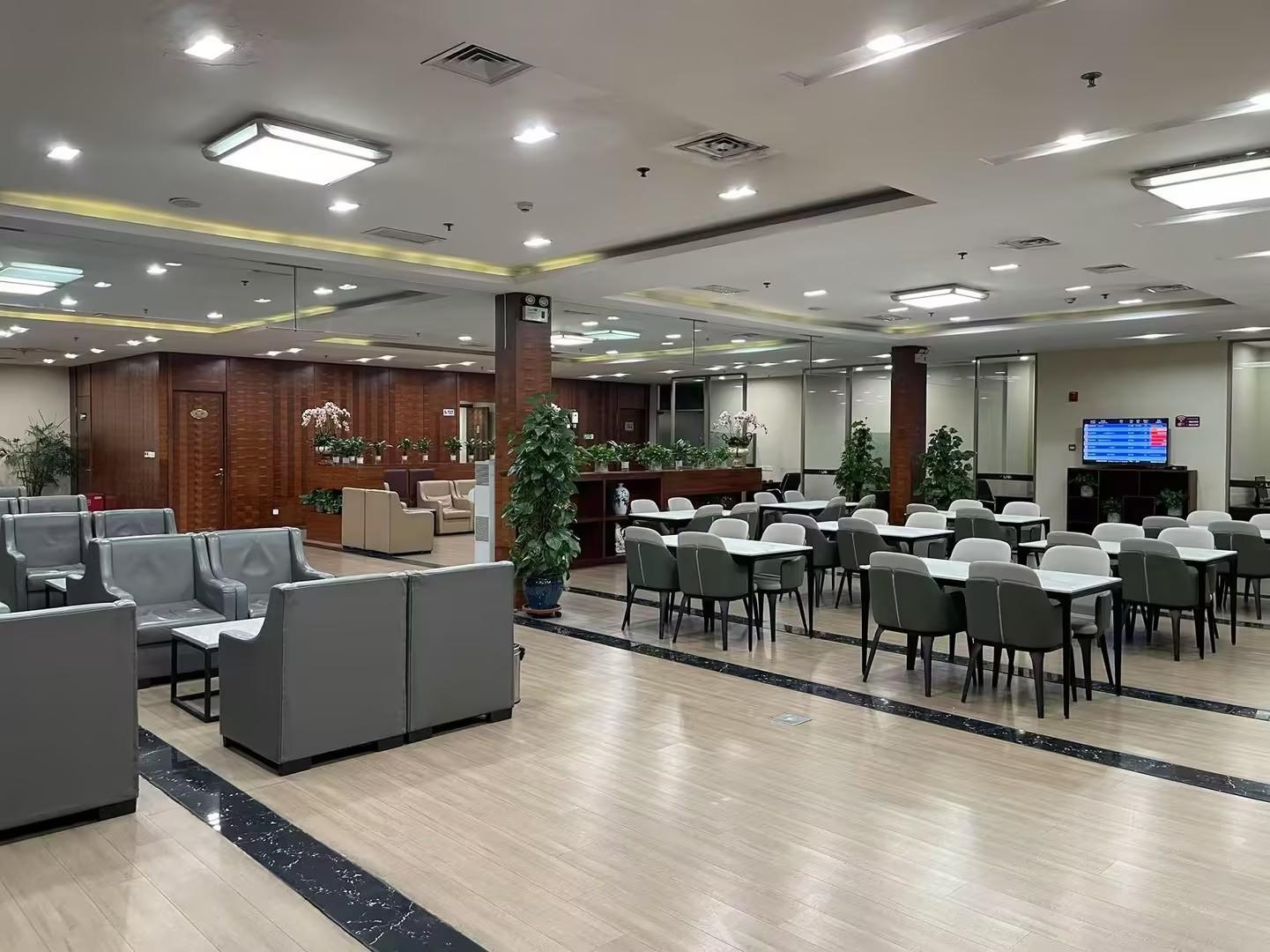 Airport Easy Boarding Lounge