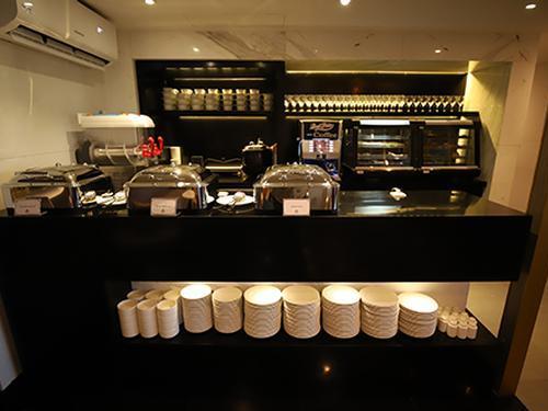 Majestic Lounge_Karachi_Pakistan Majestic Lounge_Karachi_Pakistan