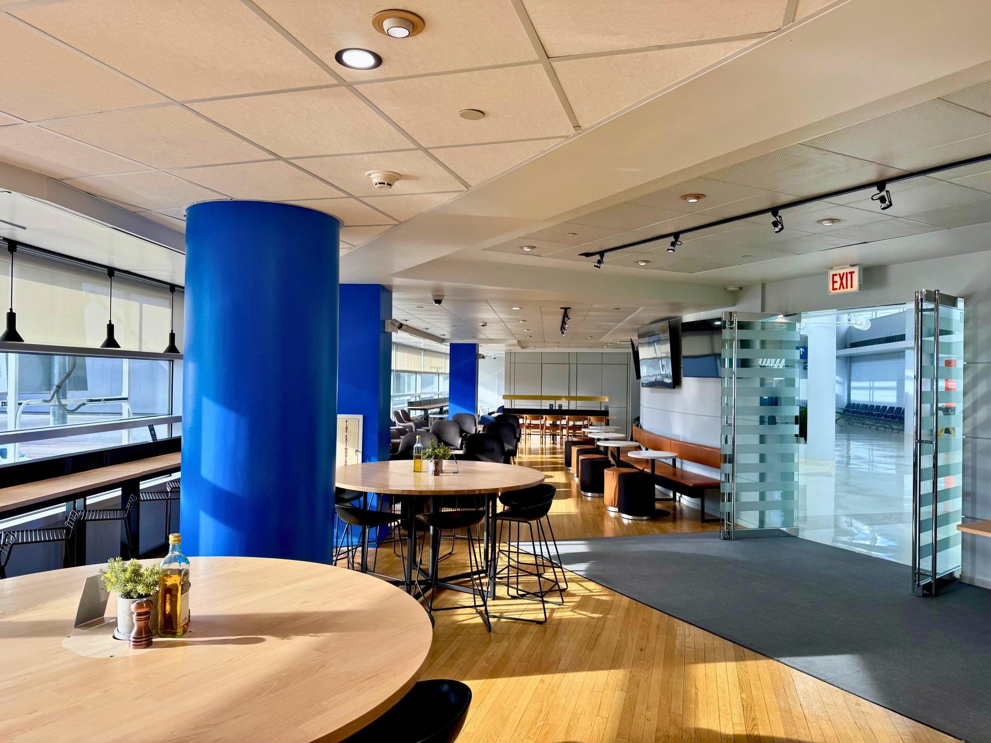 Wingtips Lounge Chicago, O'Hare International, USA Wingtips Lounge Chicago, O'Hare International, USA