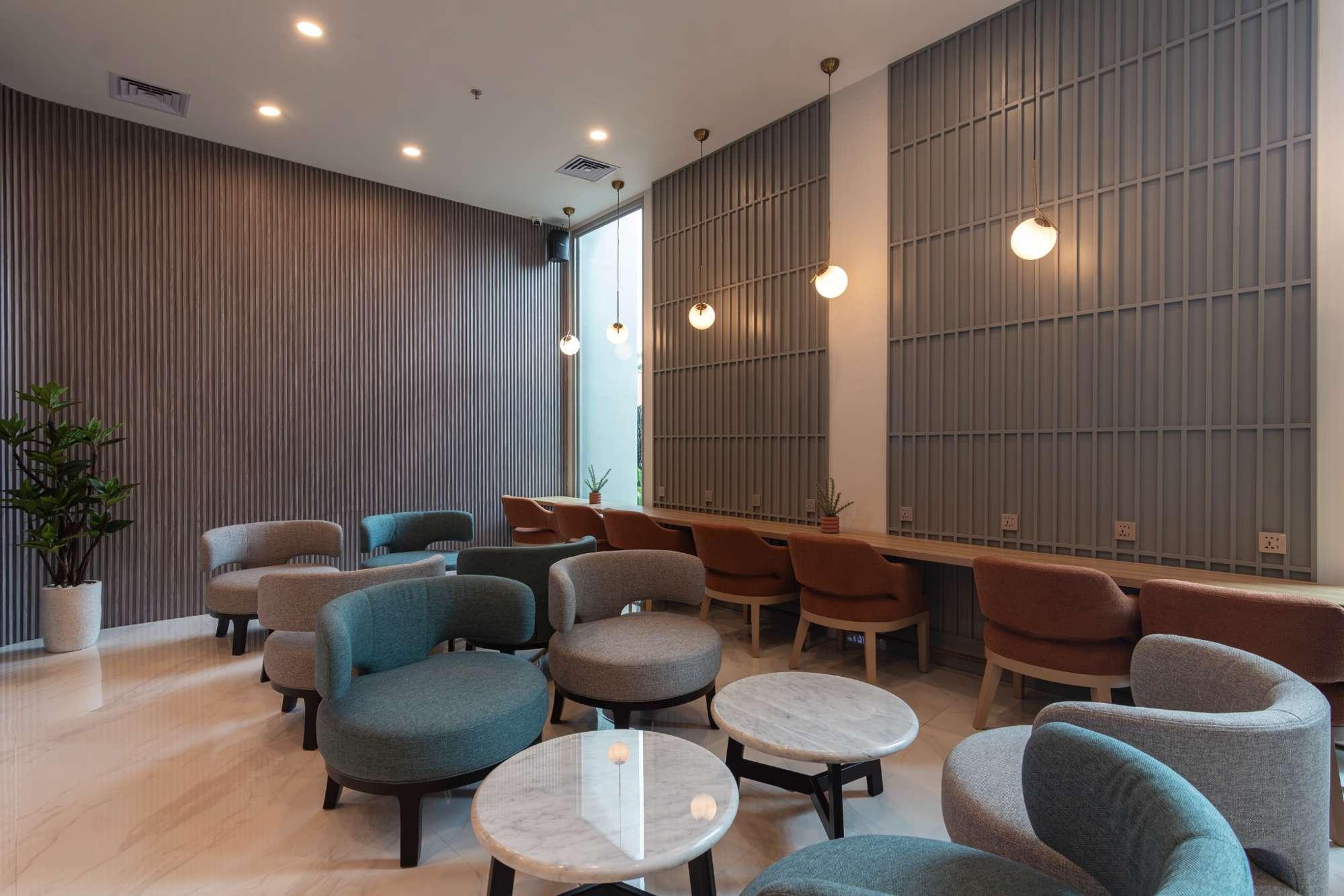 Blue Sky Premier Lounge