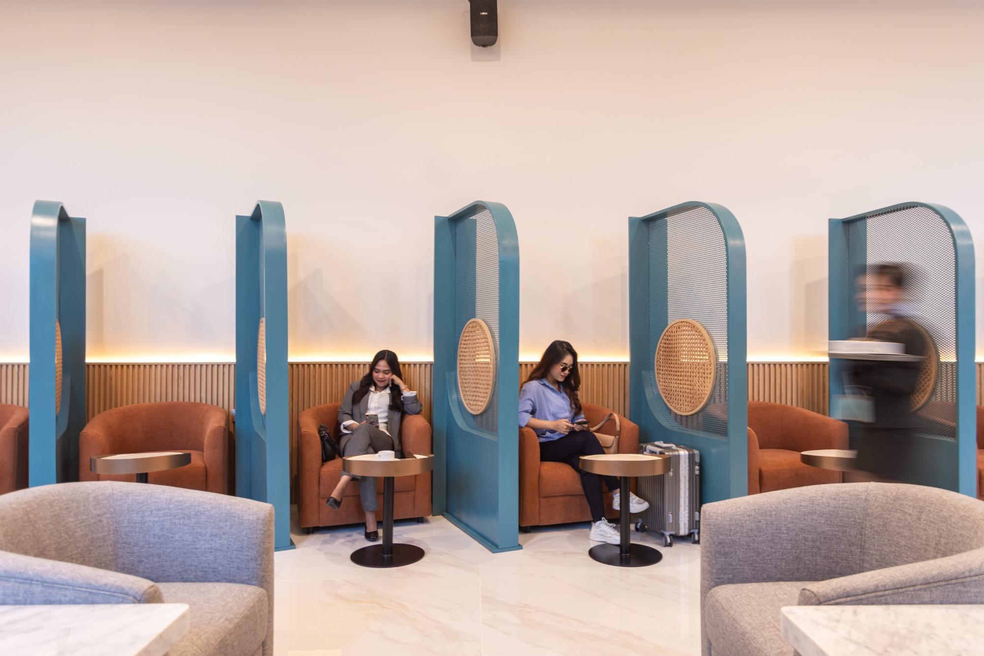 Blue Sky Premier Lounge, Jakarta Soekarno-Hatta Intl, Indonesia Blue Sky Premier Lounge, Jakarta Soekarno-Hatta Intl, Indonesia