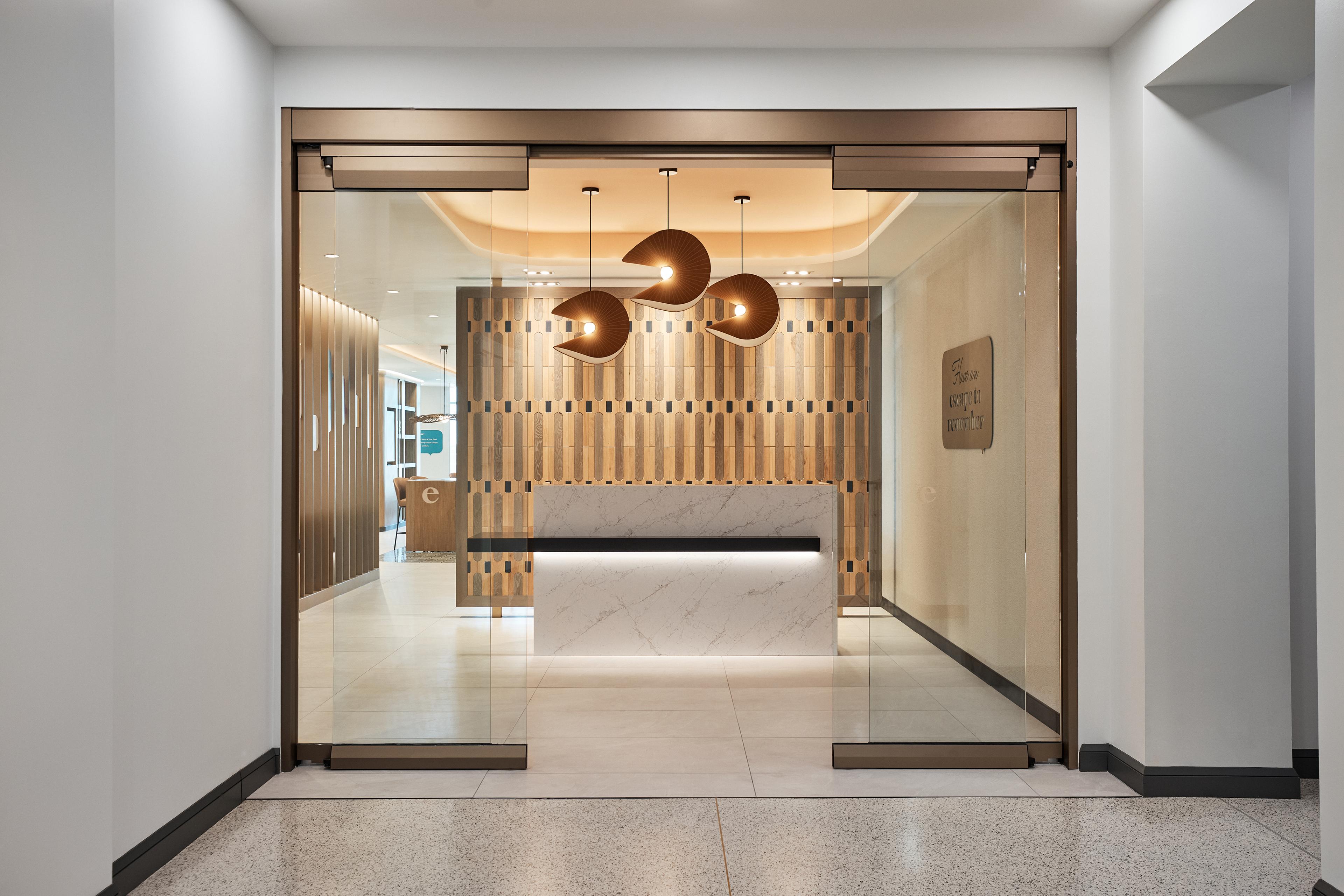 Escape Lounges, Cincinnati OH Cincinnati/Northern Kentucky Intl, USA Escape Lounges, Cincinnati OH Cincinnati/Northern Kentucky Intl, USA