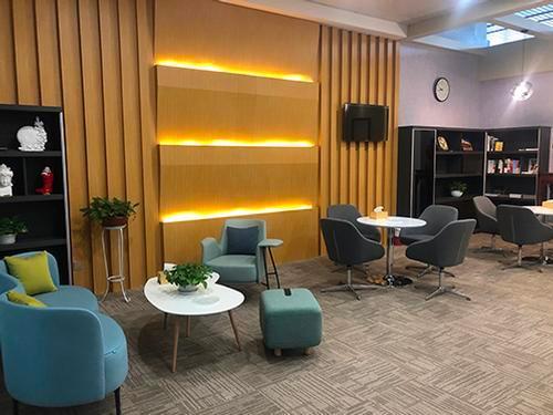 First Class Lounge