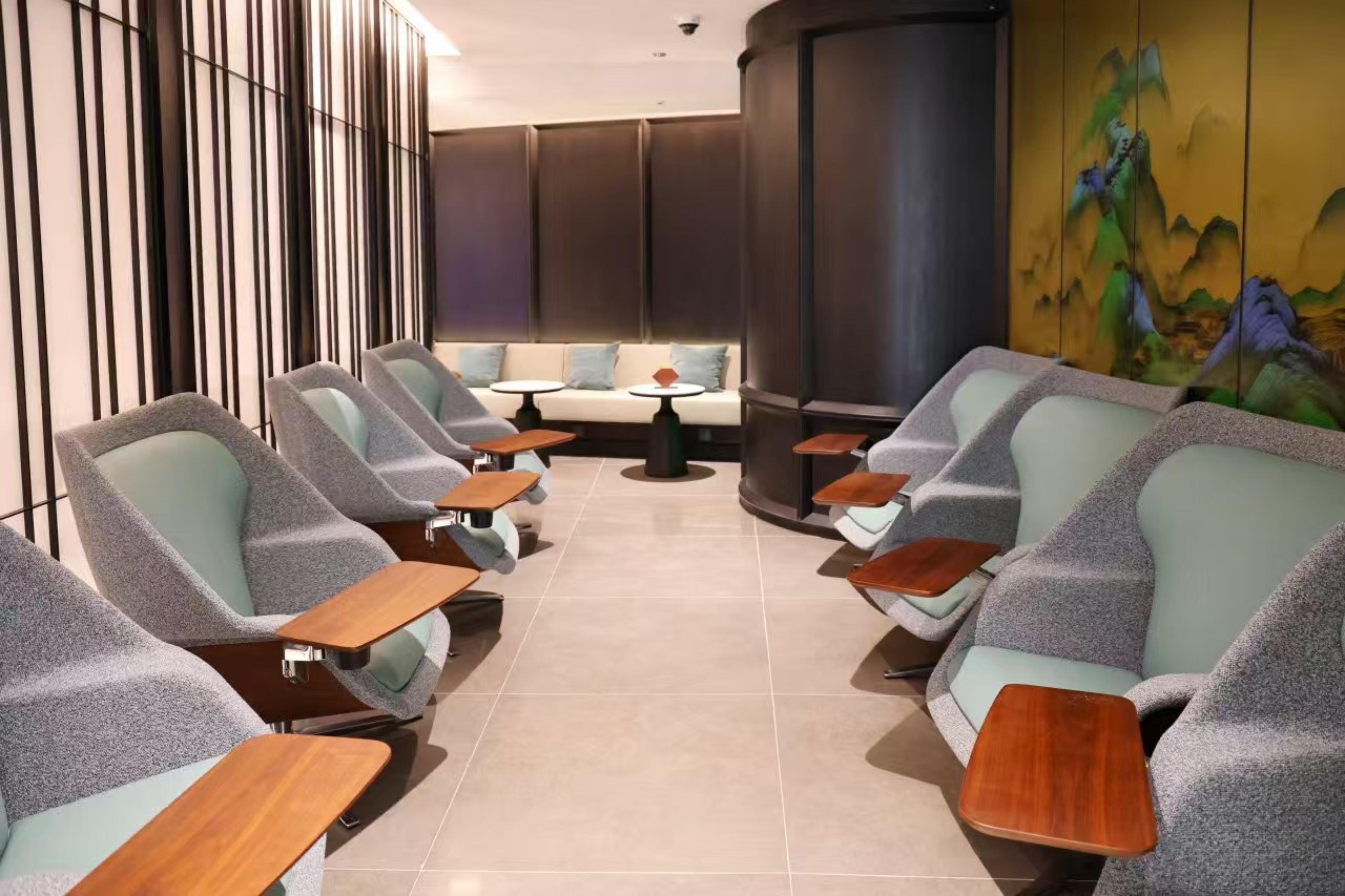 Lounge L33, Guangzhou Baiyun International, China Lounge L33, Guangzhou Baiyun International, China