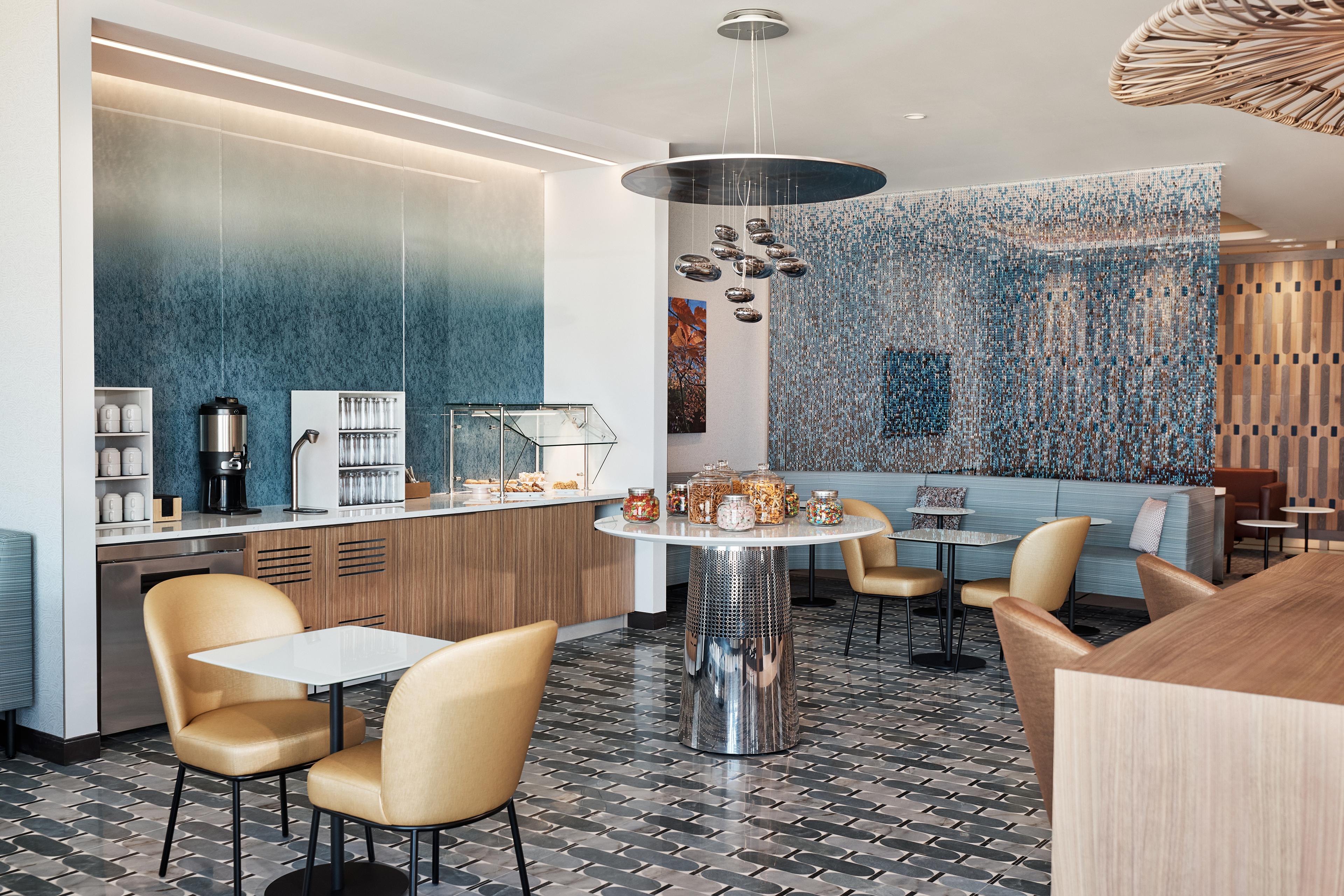 Escape Lounges, Cincinnati OH Cincinnati/Northern Kentucky Intl, USA Escape Lounges, Cincinnati OH Cincinnati/Northern Kentucky Intl, USA