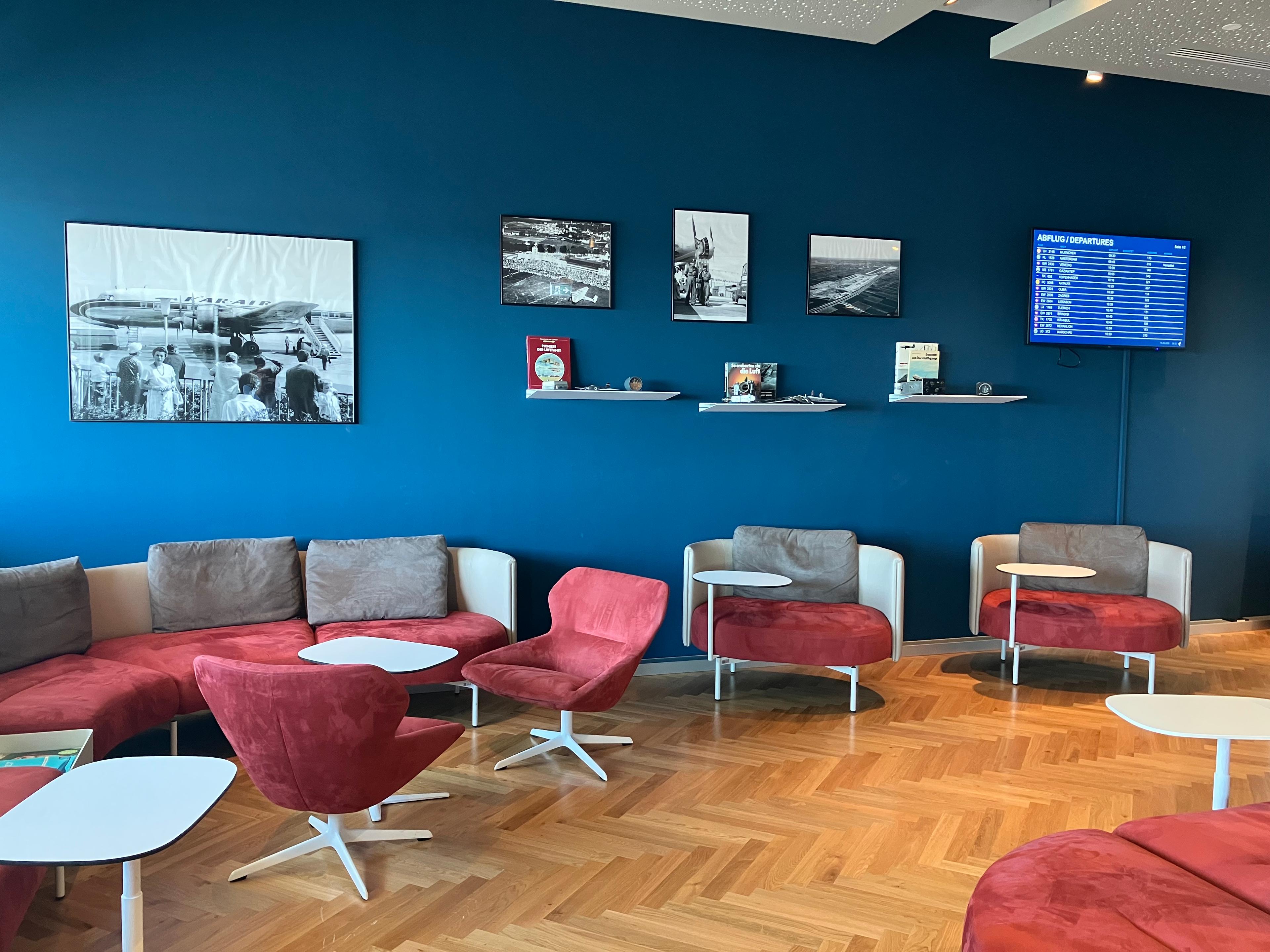 Airport Lounge The Aviator Gallery, Stuttgart, Germany Airport Lounge The Aviator Gallery, Stuttgart, Germany