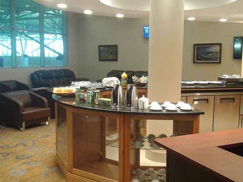 Dzimbahwe Executive Lounge, Victoria Falls International Dzimbahwe Executive Lounge, Victoria Falls International
