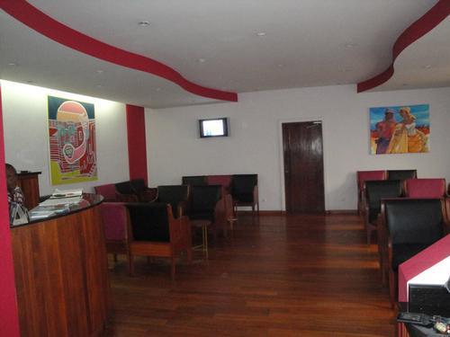 Club Market VIP Lounge, Douala International Club Market VIP Lounge, Douala International