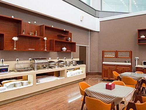 First Class & VIP Lounge_Xian Xianyang Intl_China First Class & VIP Lounge_Xian Xianyang Intl_China