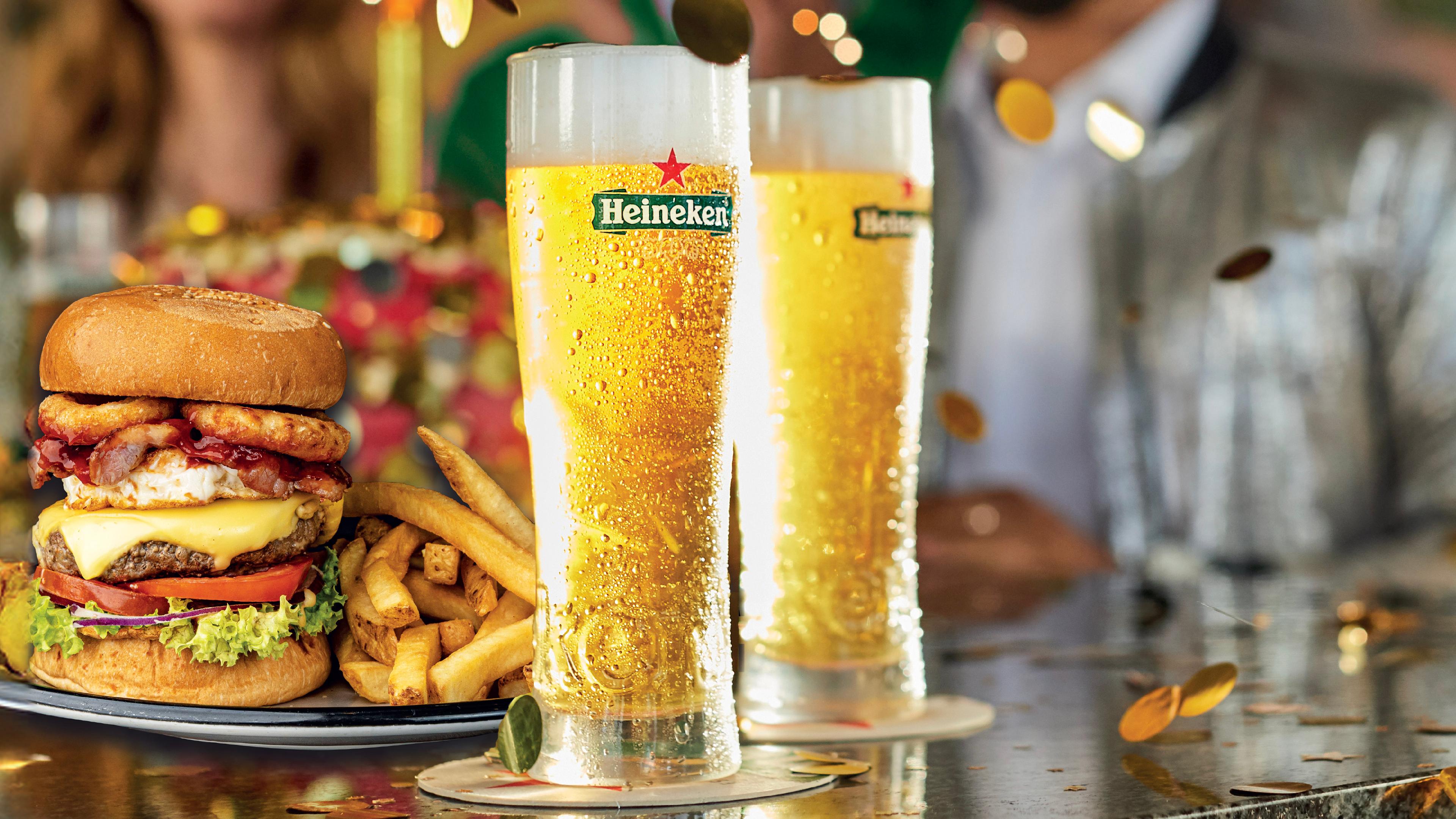 Heineken World Bar, Singapore Changi Airport, Singapore Heineken World Bar, Singapore Changi Airport, Singapore
