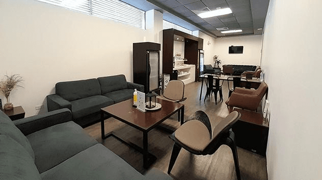 Main Image Main Image