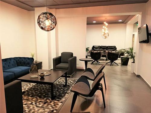 Main Image Main Image