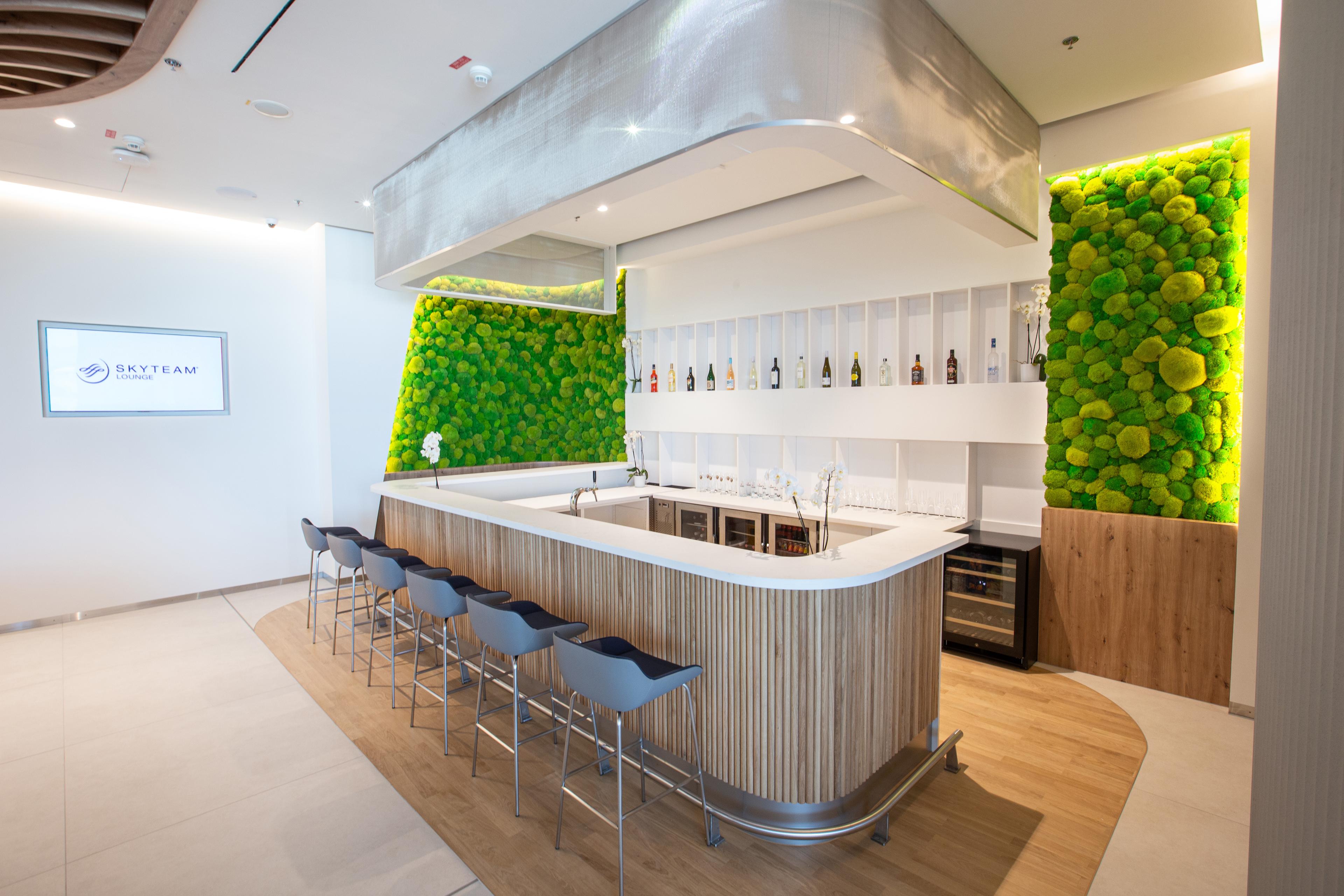 SkyTeam Lounge , Frankfurt Main, Germany SkyTeam Lounge , Frankfurt Main, Germany