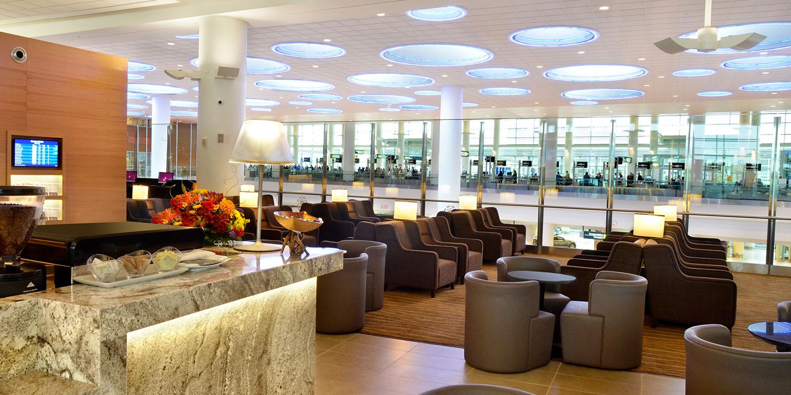 Plaza Premium Lounge, Winnipeg J.A.Richardson International, Canada Plaza Premium Lounge, Winnipeg J.A.Richardson International, Canada
