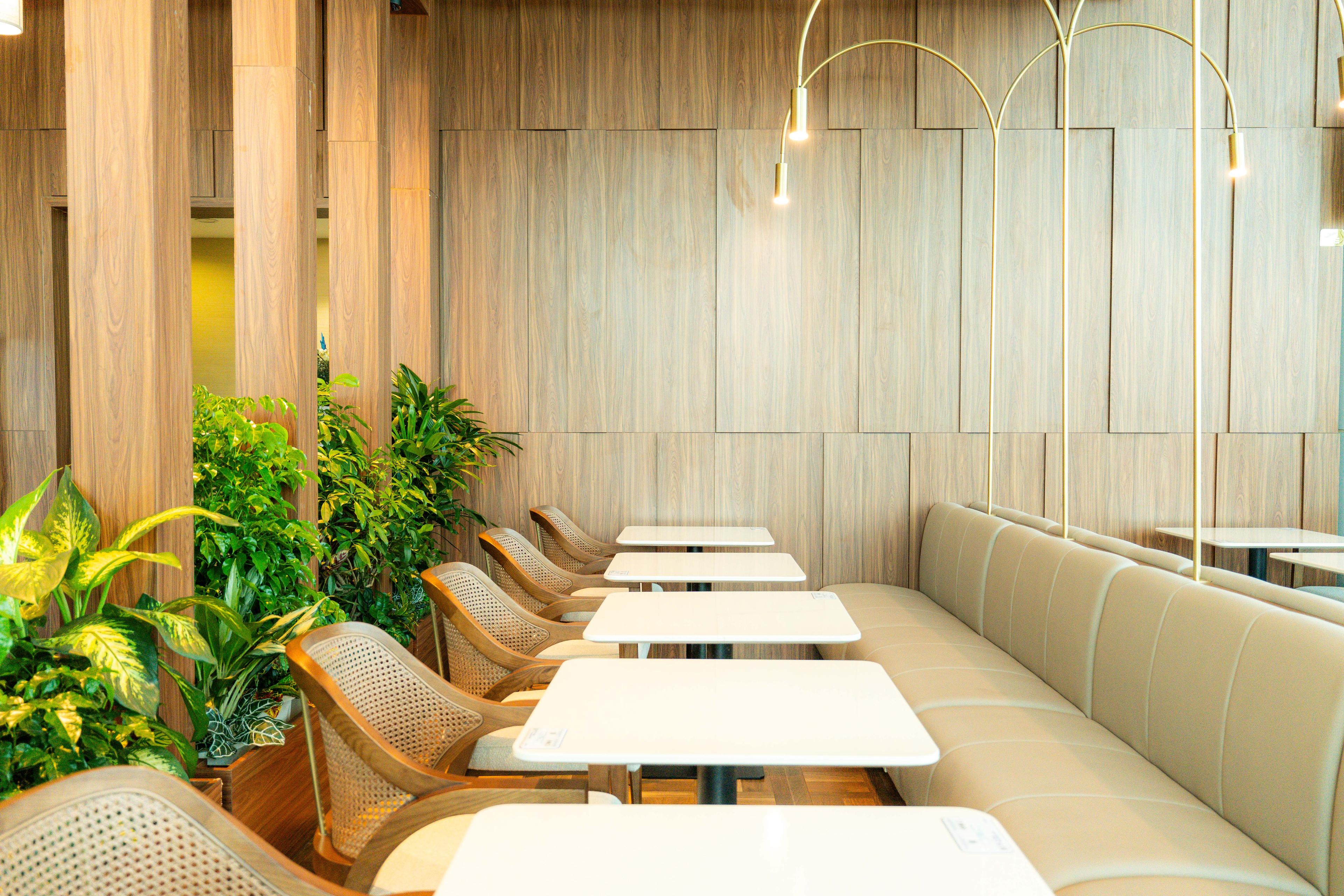 Rose Business Lounge, Tan Son Nhat International, Vietnam Rose Business Lounge, Tan Son Nhat International, Vietnam