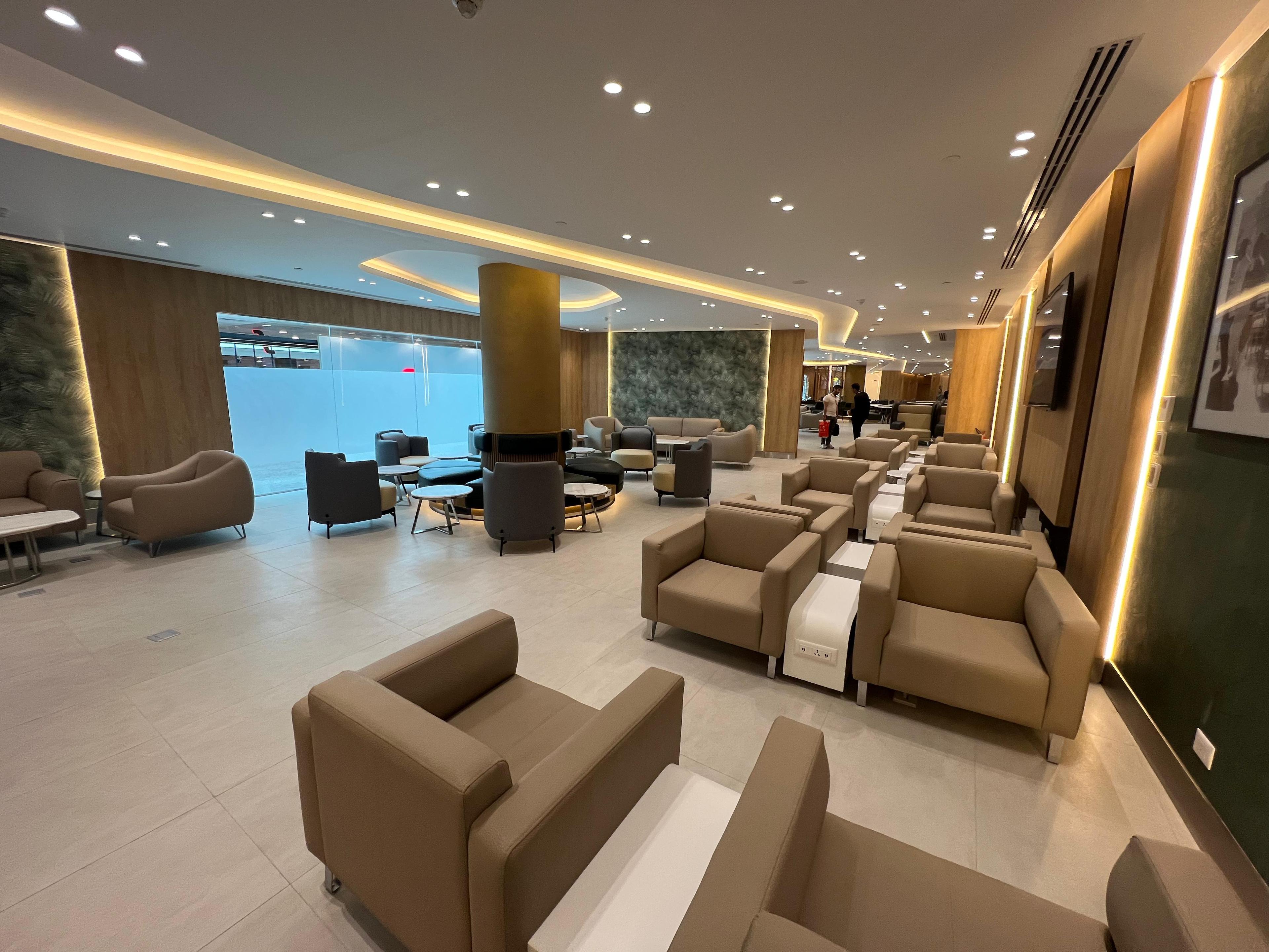 Ahlein Emerald Lounge, Cairo International, Egypt Ahlein Emerald Lounge, Cairo International, Egypt