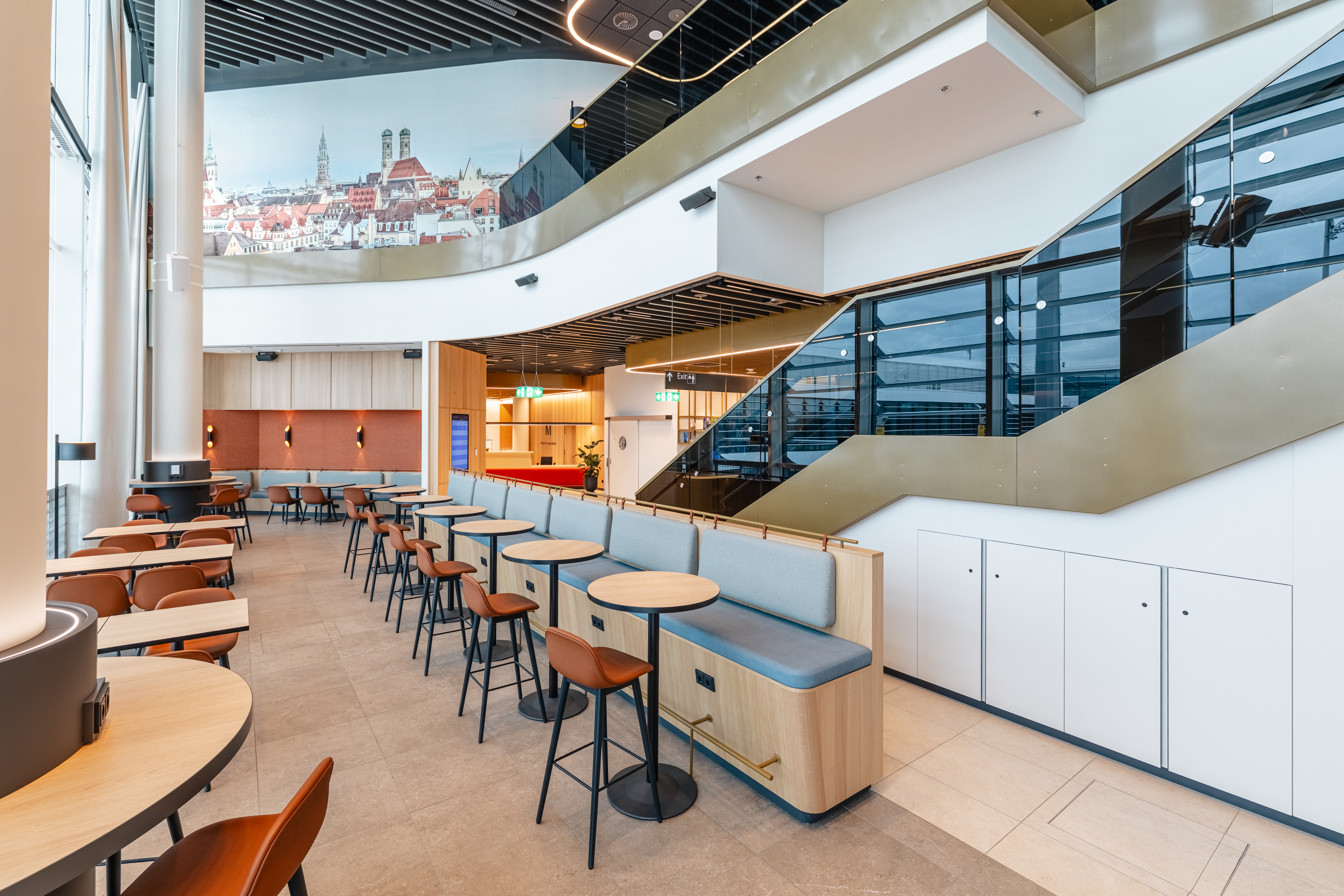Airport Lounge World