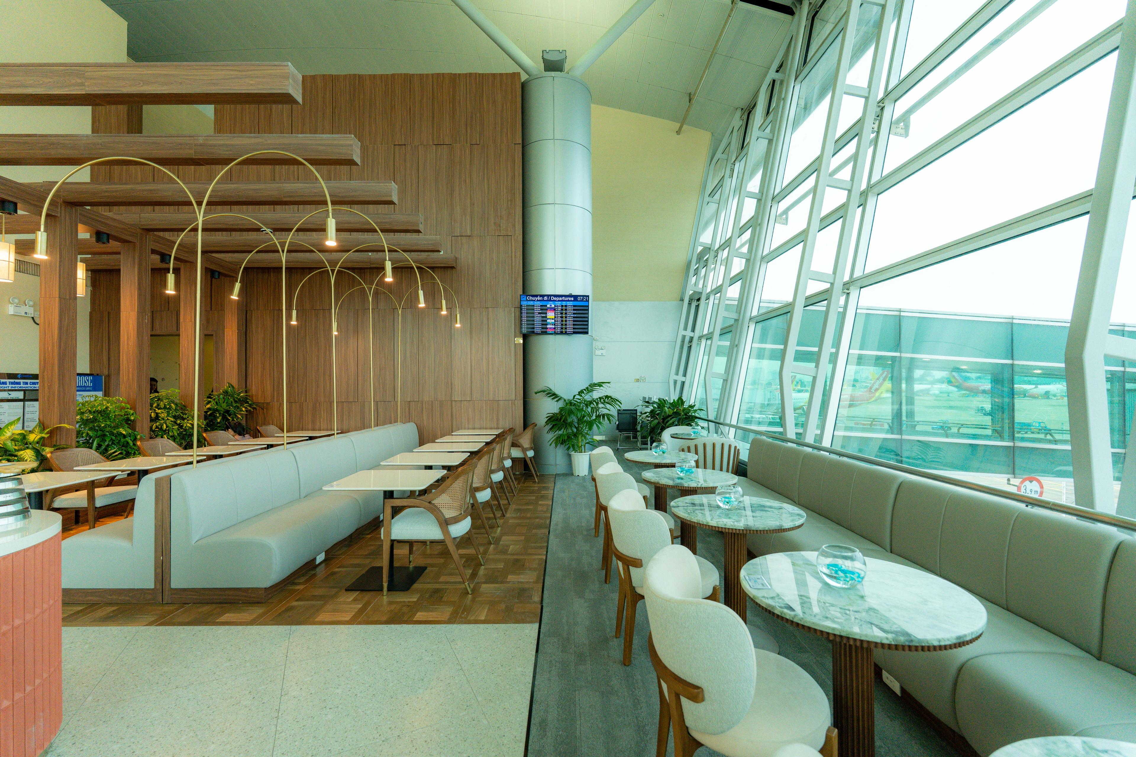 Rose Business Lounge
