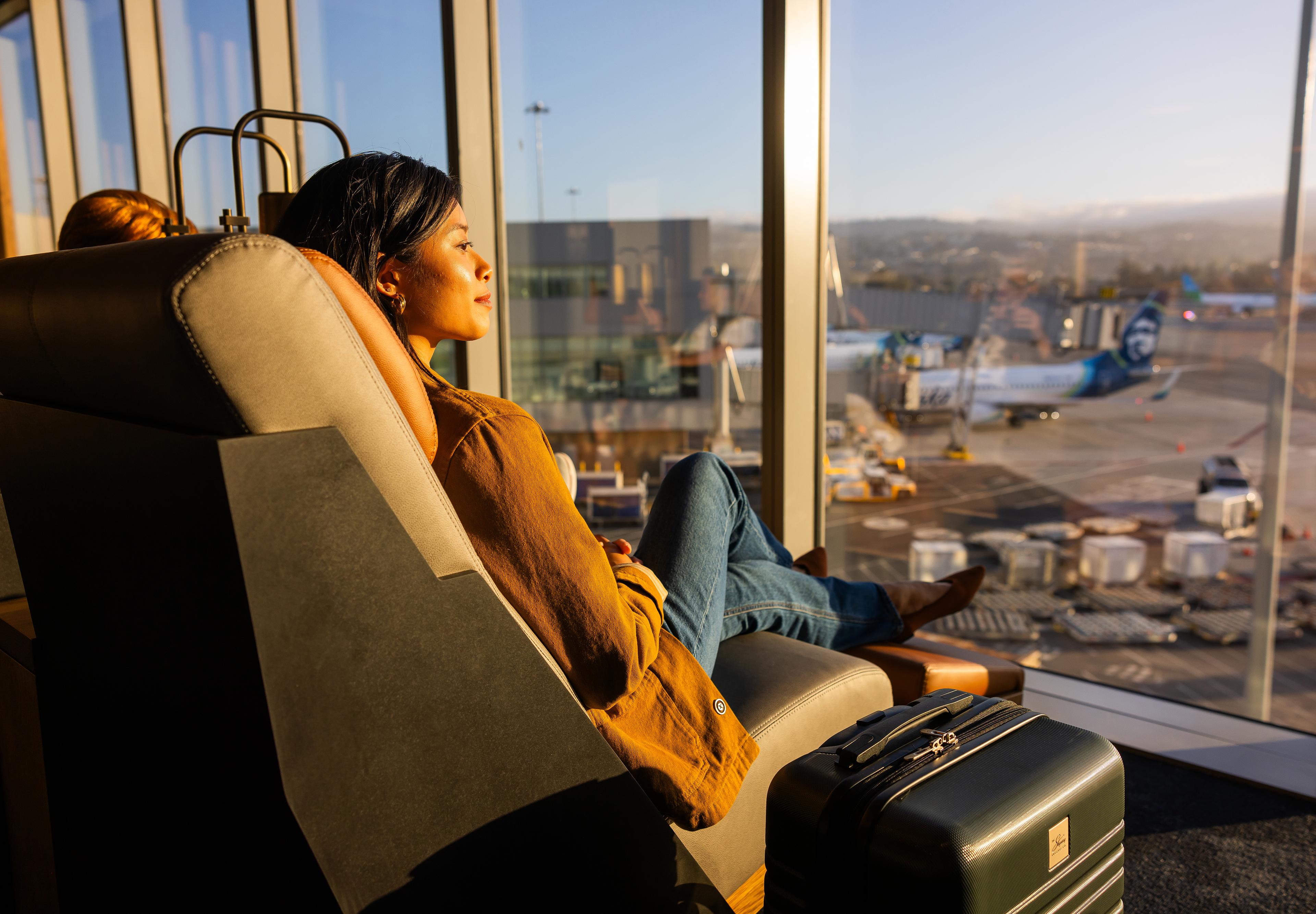Alaska Lounge - Additional Fee Applies, San Francisco International, USA Alaska Lounge - Additional Fee Applies, San Francisco International, USA
