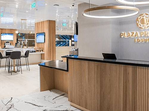 Plaza Premium Lounge (USA Departures)_Vancouver Intl_Canada Plaza Premium Lounge (USA Departures)_Vancouver Intl_Canada