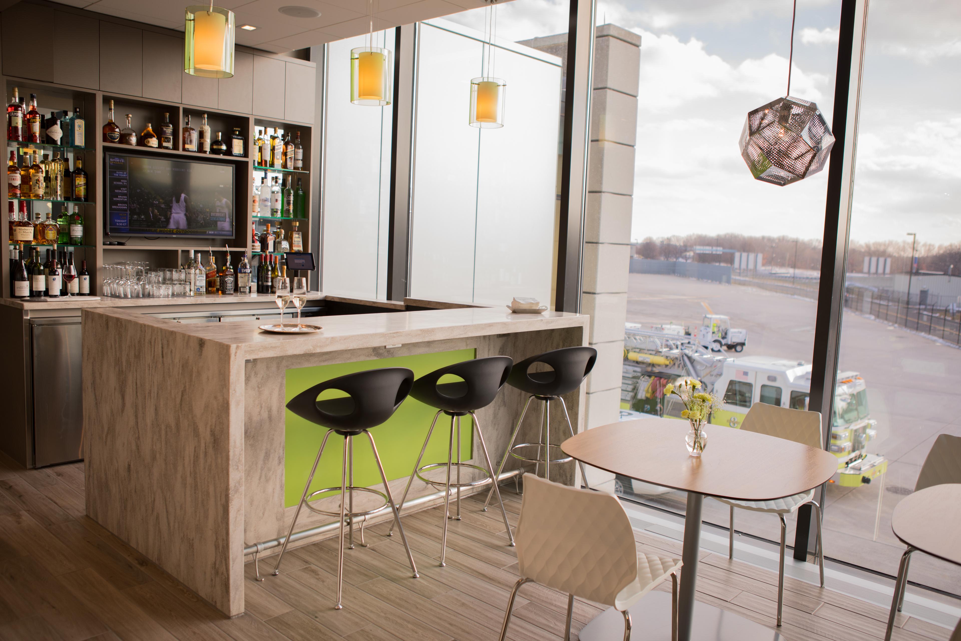 Escape Lounges, Bradley International, USA Escape Lounges, Bradley International, USA