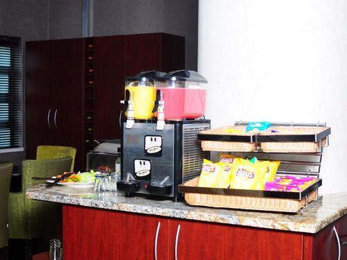 Nthula Lounge, Gaborone Sir Seretse Khama Nthula Lounge, Gaborone Sir Seretse Khama