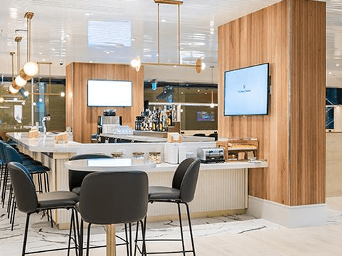 Plaza Premium Lounge (USA Departures)_Vancouver Intl_Canada Plaza Premium Lounge (USA Departures)_Vancouver Intl_Canada