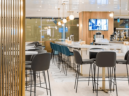 Plaza Premium Lounge (USA Departures)_Vancouver Intl_Canada Plaza Premium Lounge (USA Departures)_Vancouver Intl_Canada